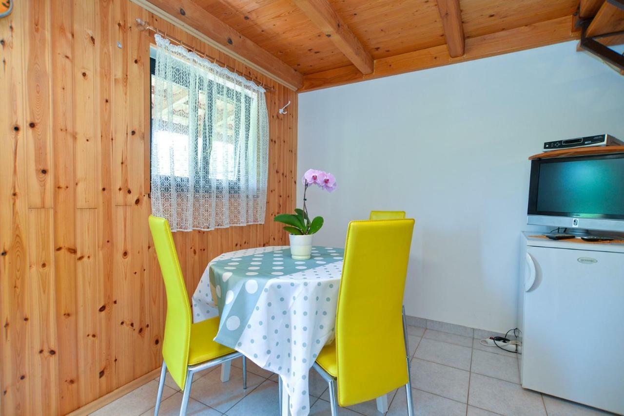Apartment Mitar 1271 Fažana Kültér fotó